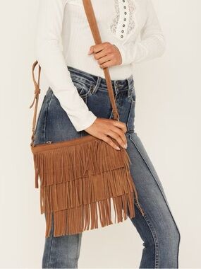 Idyllwind Darlington Court Fringe Crossbody Shoulder Bag